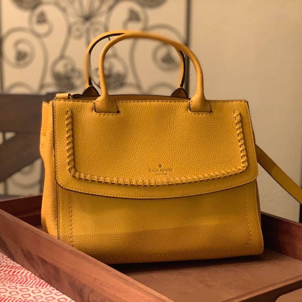 Kate Spade handle or shoulder bag